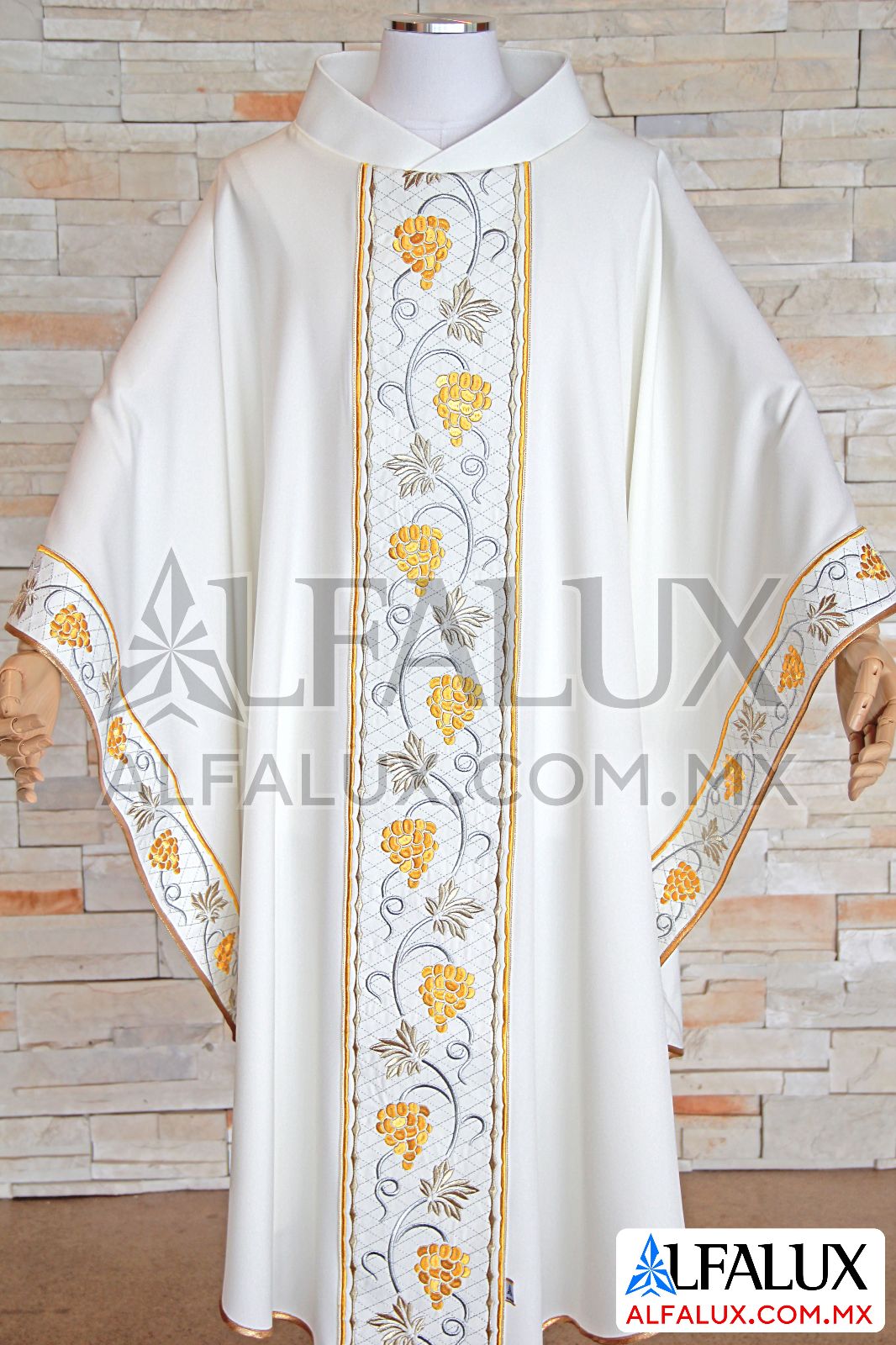 03 UVAS Casulla Alfalux Laterales Perla 93 (5)